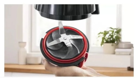 Blender kielichowy Bosch Serie 4 VitaPower o mocy 1200W pojemność 2l blendowanie w próżni kruszenie lodu